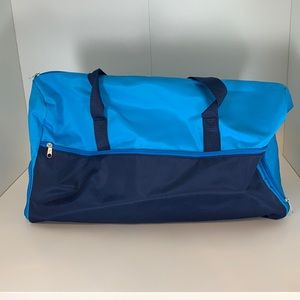 New DSW Yoga Duffle Bag